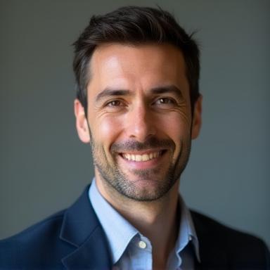 Headshot of Ricardo Mendes, Video Production Specialist at Estúdio Vibe Sonora